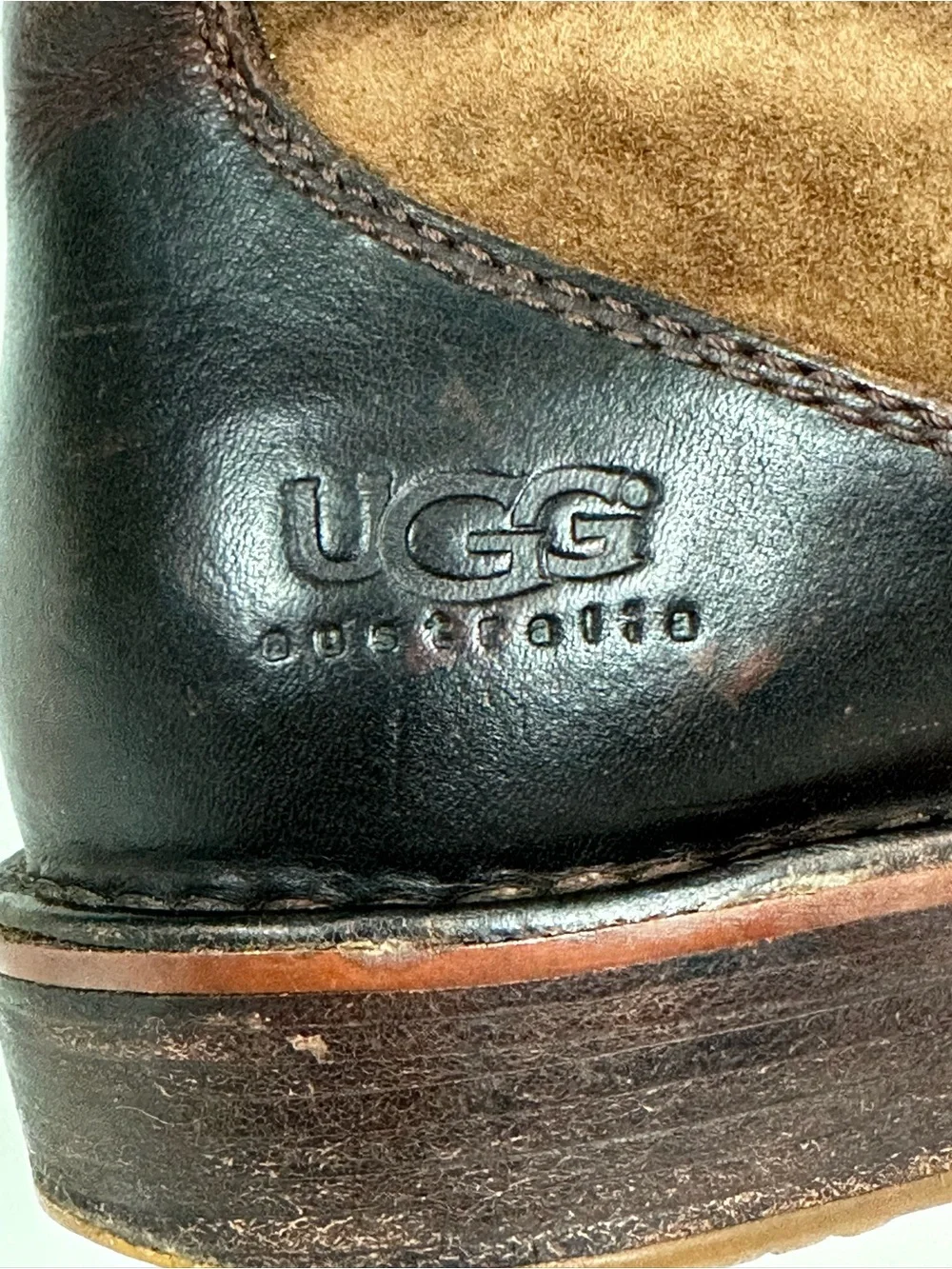 UGG 5545 Two-Toned Brown Sheepskin Shearling Fur Lined Barn Boots Womens Sz 8.5